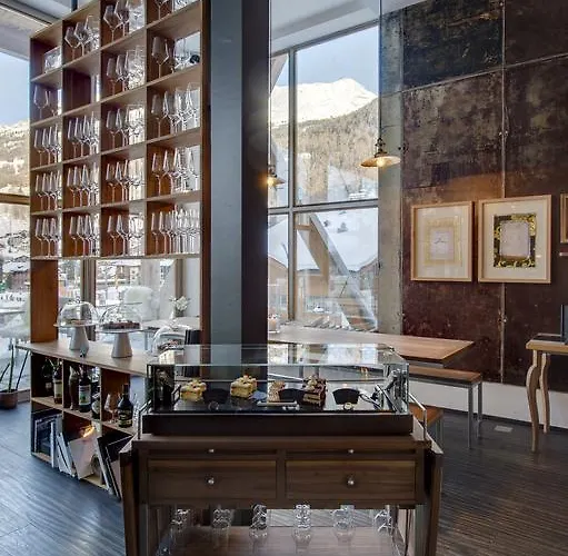 Backstage Boutique Zermatt